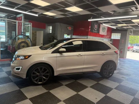 More photos of 2018 Ford Edge Sport AWD 4dr Crossover at Victory Motors Royal Oak, MI
