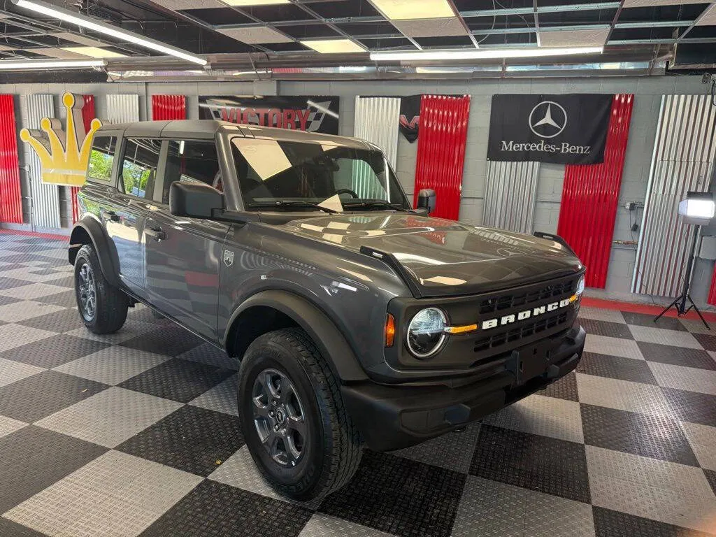 Gray 2025 Ford Bronco Big Bend 4x4 4dr SUV for sale in Royal Oak, MI