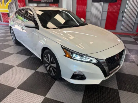 White 2020 Nissan Altima 2.5 SL AWD 4dr Sedan for sale in Royal Oak, MI