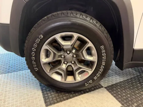 More photos of 2019 Jeep Cherokee Trailhawk 4x4 4dr SUV at Victory Motors Royal Oak, MI