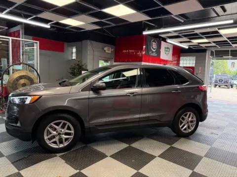 More photos of 2024 Ford Edge SEL AWD 4dr SUV at Victory Motors Royal Oak, MI