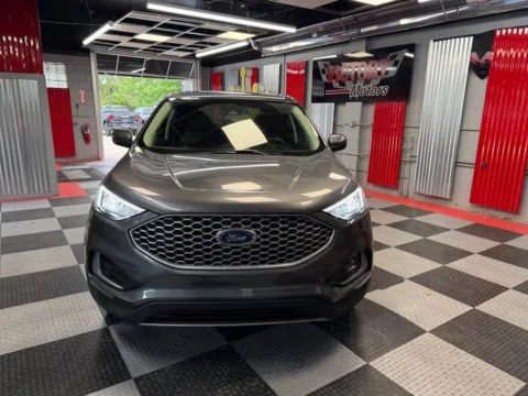 Another view of 2024 Ford Edge SEL AWD 4dr SUV for sale in Royal Oak, MI at Victory Motors Royal Oak