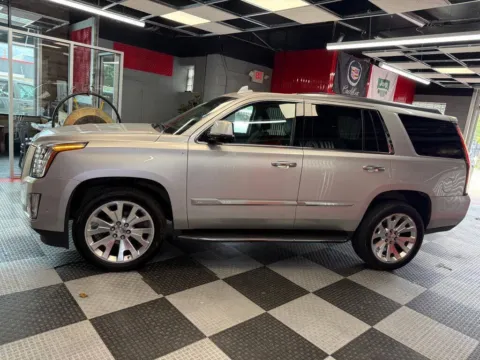 More photos of 2019 Cadillac Escalade Luxury 4x4 4dr SUV at Victory Motors Royal Oak, MI