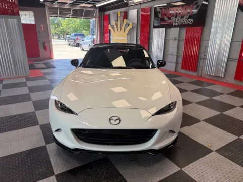 White 2020 Mazda MX-5 Miata Club 2dr Convertible 6M for sale in Royal Oak, MI