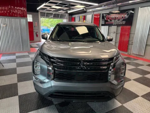 Another view of 2024 Mitsubishi Outlander SE AWD 4dr SUV for sale in Royal Oak, MI at Victory Motors Royal Oak