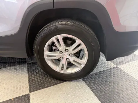 More photos of 2023 GMC Terrain SLE AWD 4dr SUV at Victory Motors Royal Oak, MI