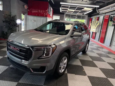 More photos of 2023 GMC Terrain SLE AWD 4dr SUV at Victory Motors Royal Oak, MI