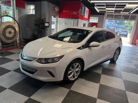 More photos of 2018 Chevrolet Volt Premier 4dr Hatchback at Victory Motors Royal Oak, MI