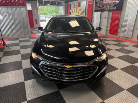 Photos of 2025 Chevrolet Malibu LT 4dr Sedan w/1LT for sale in Royal Oak, MI at Victory Motors Royal Oak