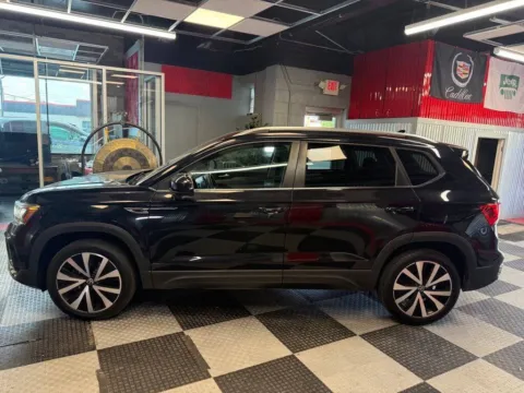 More photos of 2024 Volkswagen Taos SE 4dr SUV at Victory Motors Royal Oak, MI