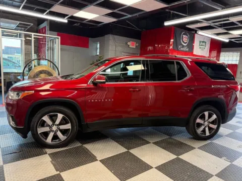 More photos of 2021 Chevrolet Traverse LT Leather 4dr SUV at Victory Motors Royal Oak, MI