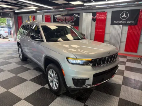 Silver 2023 Jeep Grand Cherokee L Limited 4x4 4dr SUV for sale in Royal Oak, MI