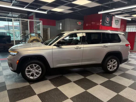More photos of 2023 Jeep Grand Cherokee L Limited 4x4 4dr SUV at Victory Motors Royal Oak, MI