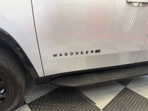 More photos of 2024 Jeep Wagoneer Series II 4x4 4dr SUV at Victory Motors Royal Oak, MI