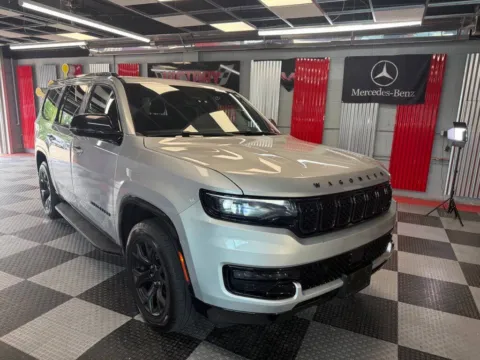 Silver 2024 Jeep Wagoneer Series II 4x4 4dr SUV for sale in Royal Oak, MI