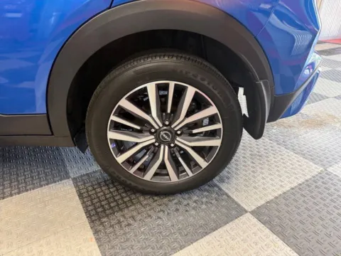 More photos of 2023 Nissan Kicks SV 4dr Crossover at Victory Motors Royal Oak, MI