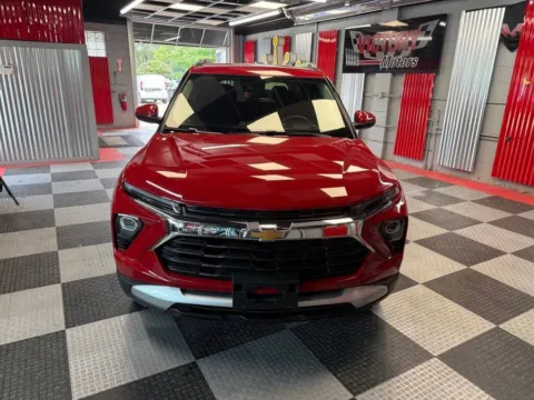 Photos of 2026 Chevrolet TrailBlazer LT 4x4 4dr SUV for sale in Royal Oak, MI at Victory Motors Royal Oak