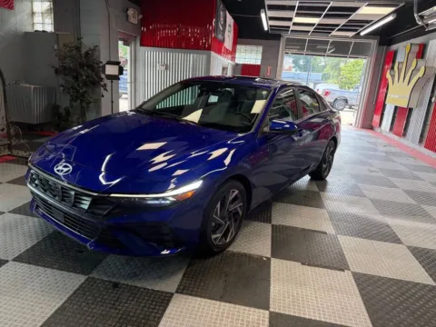 More photos of 2024 Hyundai Elantra Hybrid Limited 4dr Sedan at Victory Motors Royal Oak, MI