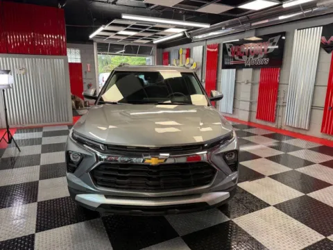 Photos of 2025 Chevrolet TrailBlazer LT 4x4 4dr SUV for sale in Royal Oak, MI at Victory Motors Royal Oak