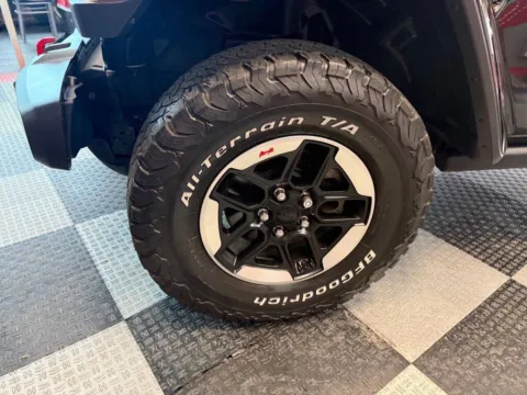 More photos of 2021 Jeep Wrangler Unlimited Rubicon 4x4 4dr SUV at Victory Motors Royal Oak, MI