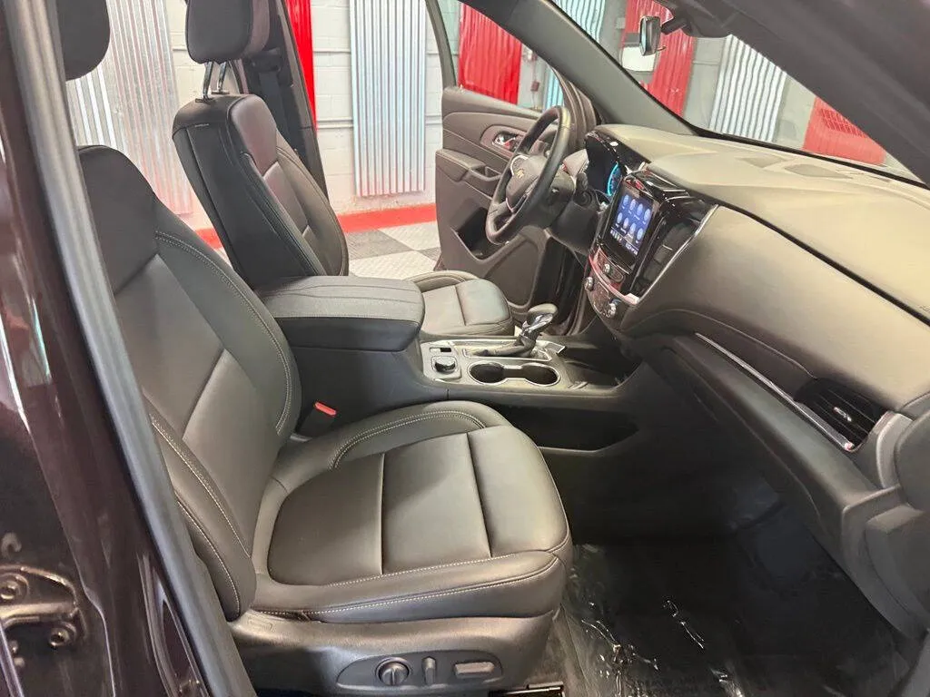 2023 Chevrolet Traverse 3LT - Photo 32