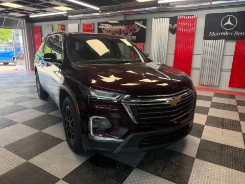 Black 2023 Chevrolet Traverse LT Leather 4x4 4dr SUV for sale in Royal Oak, MI