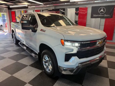 White 2023 Chevrolet Silverado 1500 LT for sale in Royal Oak, MI