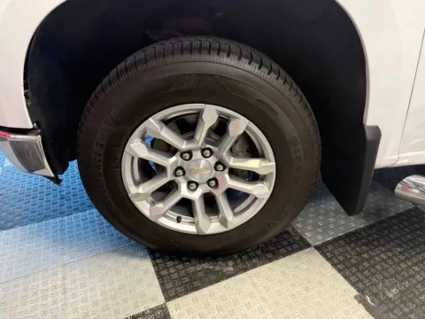More photos of 2023 Chevrolet Silverado 1500 LT at Victory Motors Royal Oak, MI