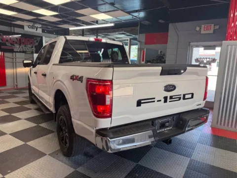 More photos of 2021 Ford F-150 XLT at Victory Motors Royal Oak, MI