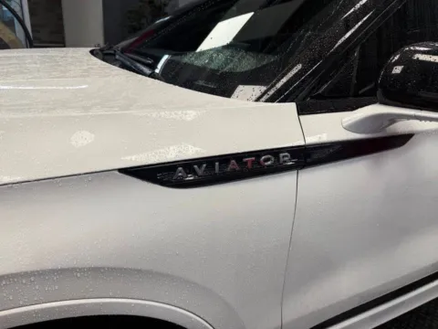 More photos of 2023 Lincoln Aviator Reserve AWD 4dr SUV at Victory Motors Royal Oak, MI