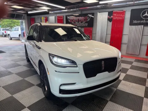 White 2023 Lincoln Aviator Reserve AWD 4dr SUV for sale in Royal Oak, MI