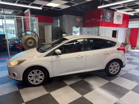 More photos of 2014 Ford Focus SE 4dr Hatchback at Victory Motors Royal Oak, MI