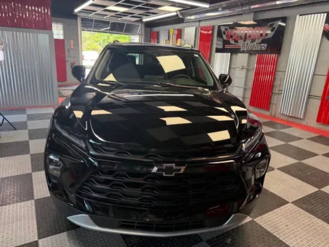Photos of 2024 Chevrolet Blazer LT 4dr SUV w/2LT for sale in Royal Oak, MI at Victory Motors Royal Oak