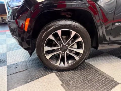 More photos of 2023 Jeep Grand Cherokee Overland 4x4 4dr SUV at Victory Motors Royal Oak, MI