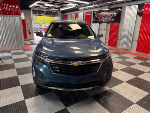 Photos of 2024 Chevrolet Equinox LT 4dr SUV w/1LT for sale in Royal Oak, MI at Victory Motors Royal Oak