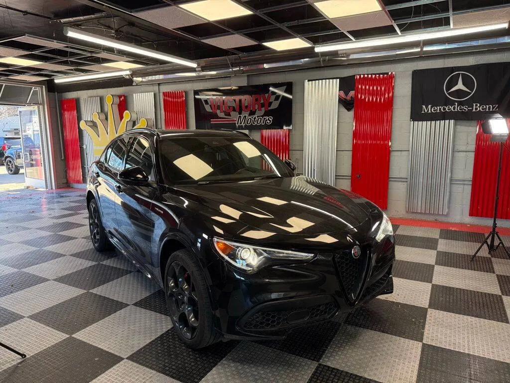 2023 Alfa Romeo Stelvio Veloce AWD 4dr Crossover for sale in Royal Oak, MI
