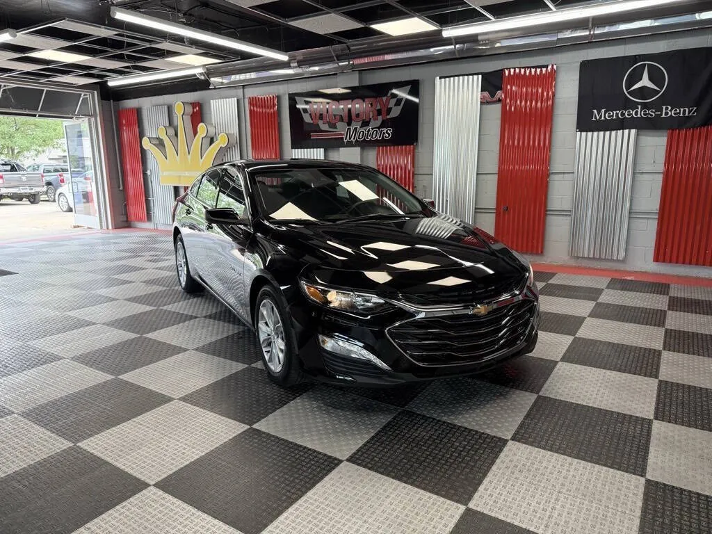 Black 2025 Chevrolet Malibu LT 4dr Sedan w/1LT for sale in Royal Oak, MI