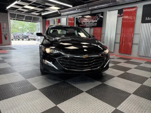 Photos of 2025 Chevrolet Malibu LT 4dr Sedan w/1LT for sale in Royal Oak, MI at Victory Motors Royal Oak