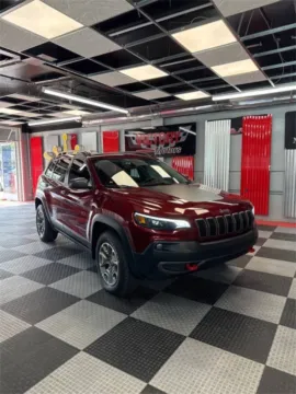 Red 2020 Jeep Cherokee Trailhawk 4x4 4dr SUV for sale in Royal Oak, MI