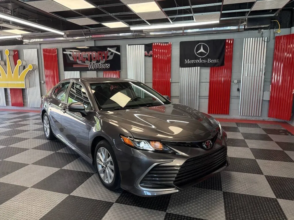 Gray 2021 Toyota Camry LE 4dr Sedan for sale in Royal Oak, MI