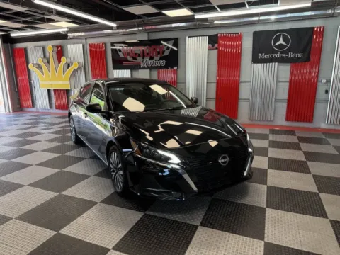Black 2024 Nissan Altima 2.5 SV 4dr Sedan for sale in Royal Oak, MI