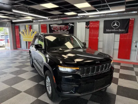 Black 2023 Jeep Grand Cherokee Laredo 4x4 4dr SUV for sale in Royal Oak, MI