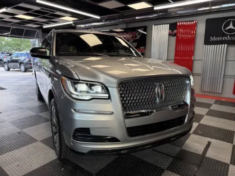 Another view of 2023 Lincoln Navigator L Reserve 4x4 4dr SUV for sale in Royal Oak, MI at Victory Motors Royal Oak