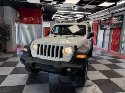 More photos of 2021 Jeep Wrangler Unlimited Unlimited Sport S at Victory Motors Royal Oak, MI