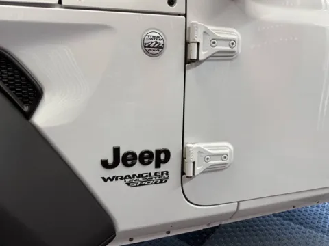 More photos of 2021 Jeep Wrangler Unlimited Unlimited Sport S at Victory Motors Royal Oak, MI