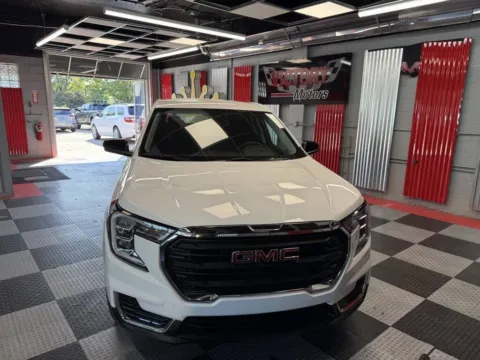 Another view of 2024 GMC Terrain SLE AWD 4dr SUV for sale in Royal Oak, MI at Victory Motors Royal Oak