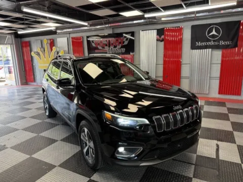 Black 2021 Jeep Cherokee Limited 4x4 4dr SUV for sale in Royal Oak, MI