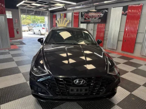 Another view of 2023 Hyundai Sonata SEL Plus 4dr Sedan for sale in Royal Oak, MI at Victory Motors Royal Oak