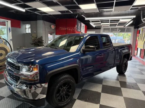 More photos of 2018 Chevrolet Silverado 1500 LT 4x4 4dr Double Cab 6.5 ft. SB at Victory Motors Royal Oak, MI