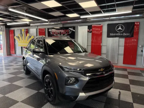Photos of 2022 Chevrolet TrailBlazer LT 4x4 4dr SUV for sale in Royal Oak, MI at Victory Motors Royal Oak